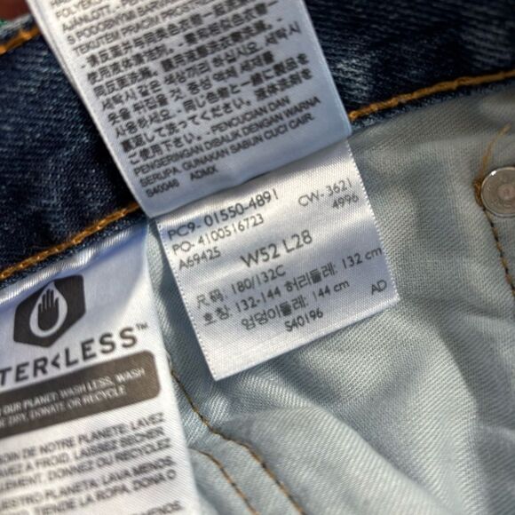 Levi's Blue Relaxed Fit Jeans with Classic Style 52x28 denim LEVIS 550 - Picture 5 of 9